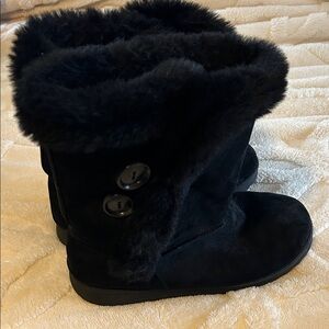 Kohl's Women's Black Faux Fur Winter Boots